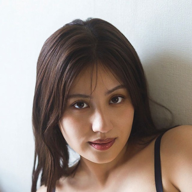 花咲楓香 SPA!デジタル写真集「ホームランボディ」（扶桑社）より＝提供／週刊SPA!編集部 撮影／藤本和典 ヘアメイク／海瀬志津奈（JULLY） スタイリング／工藤沙恵（ミタケイショウ）