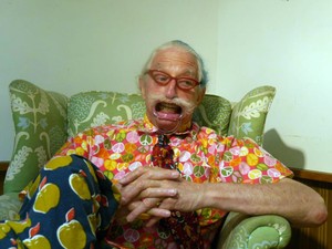 パッチ・アダムスさん、ストレスとの付き合い方を教えてください