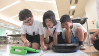 三豊市の小学校で開かれたプログラミング教室