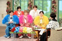 「徹子の部屋」  黒柳徹子(右)、M!LK＝テレビ朝日提供