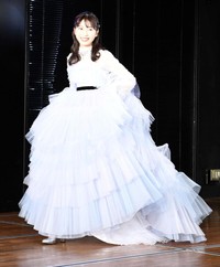 　卒業公演を終えた横山由依（撮影・三好信也）