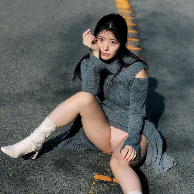 山田かな（撮影／高橋慶佑　ヘアメイク／新井祐美子　スタイリング／富田育子）