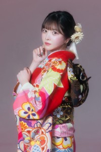 4人組アイドルグループ「yosugala」の君島凪さん（本人の公式Xから）