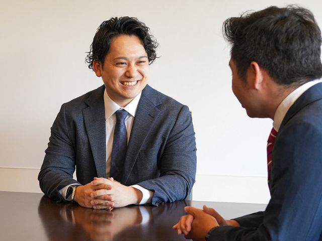 191862 アトム相続税理士事務所2 会議中