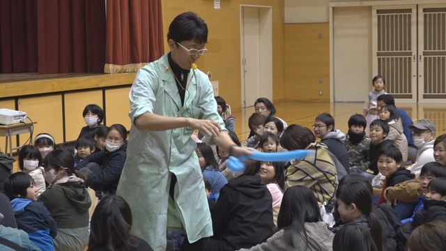 サイエンスショー　小豆島中学校　香川・小豆島町　2日