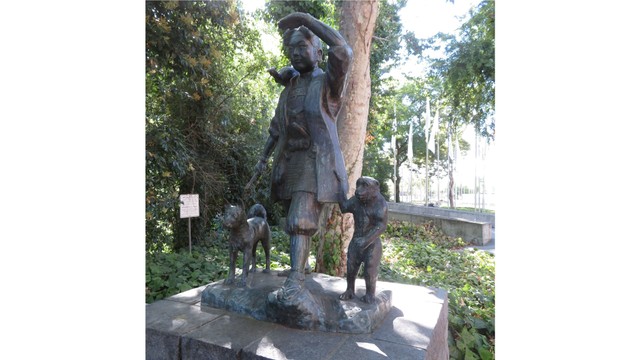 盗難被害前の桃太郎像　アメリカ・サンノゼ市　岡山市提供