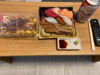 “一人ご飯”の豪華な食卓／ayakaさん（@116ayaka）提供