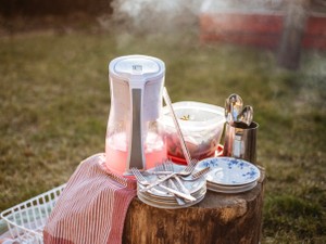 昼からお酒をもって年中ピクニック。酒好き女子の豊かな田舎暮らし