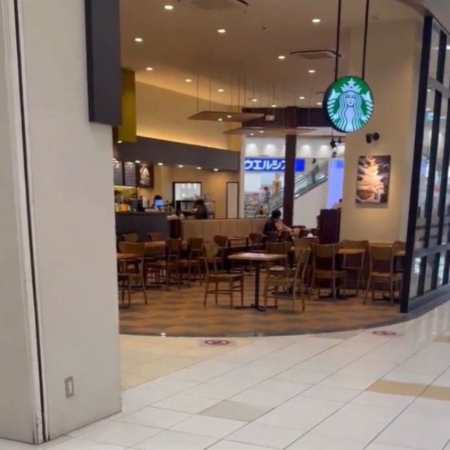 ずるずるずる…（画像提供：柴犬茶々麻呂之介さん）