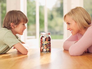 「お金に頼らない」を教えるアグネス・チャンの金銭教育　息子たちは物欲ゼロに育った