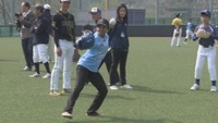ホンジュラスの女子ソフト選手　岡山の小中学生と交流