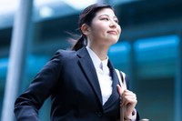 就活生の「理想の初任給」は「30万円以上」が約半数　※画像はイメージです（milatas/stock.adobe.com）