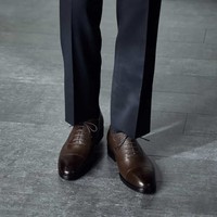 見た目は革靴だけど、スニーカーみたいな履き心地（提供：アシックスウォーキング　1231A286　19,250円）