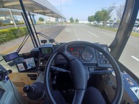 愛車は元路線バス。運転席からの眺めはこんな感じです（こっくんさん提供）