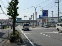 【速報】岡山市南区の県道　車が歩いていた男性はねる　男性死亡