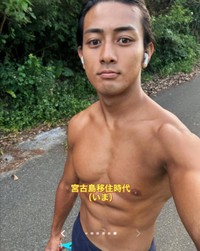 現在は宮古島に移住／てったさん（@tettaelua）提供