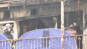 【速報】宮城・多賀城市のアパートで火事　焼け跡から１人の遺体　１人が病院に搬送