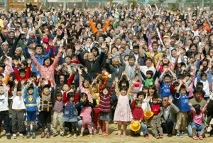 「出費もしこりも避けたい」　無投票選挙を続けてきた村は本当に「非民主的」か