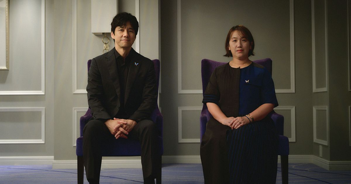 ドラマ「人間標本」主演・西島秀俊さん×原作・湊かなえさん 子を手 