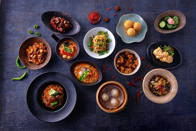 ７種類の麻婆豆腐が楽しめるテーブルオーダー形式のランチブッフェ「七彩麻婆」