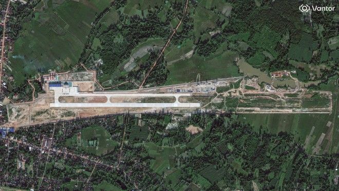 Attack aircraft, military vehicles visible at new China-Laos base ...