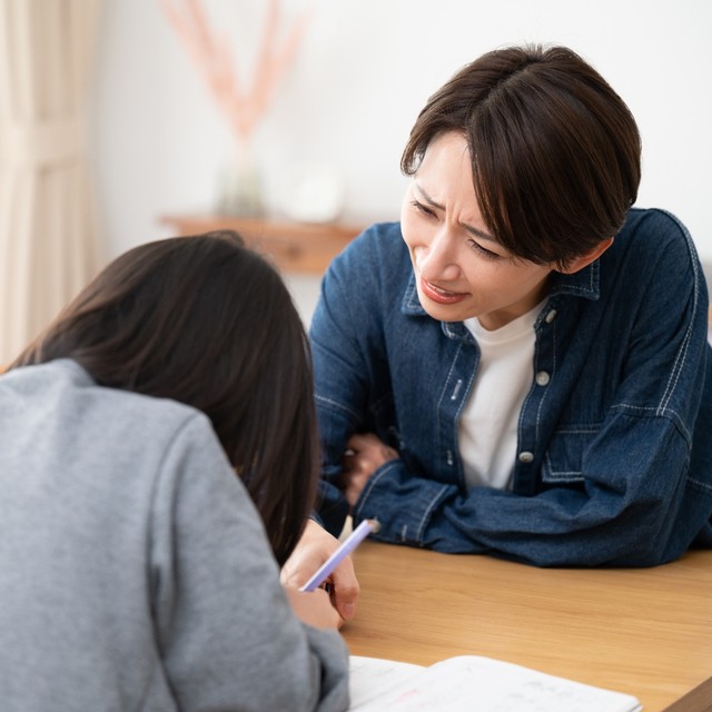 がんばれば誰でもできる？　※画像はイメージです（kapinon/stock.adobe.com）