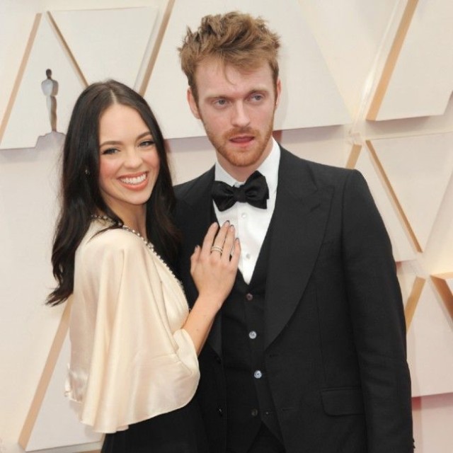 フィニアス・オコネル（右）とクラウディア・スレウスキ
