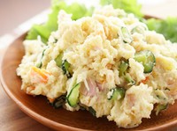 ホクホク感が魅力の「ポテトサラダ」は、子どもから大人まで大人気のメニュー※画像はイメージです（K/stock.adobe.com）