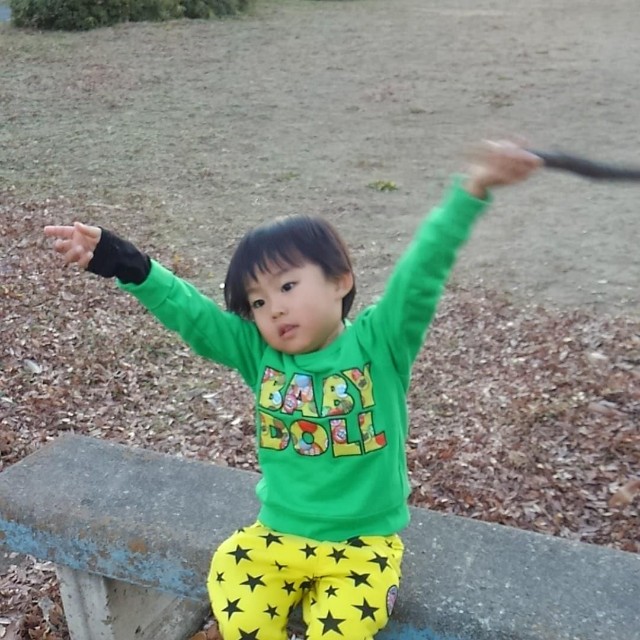 幼少期の息子さんの写真。現在とのギャップが際立つ／投稿主さん提供