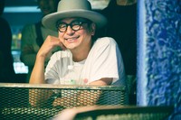 映画「４６１個のおべんとう」の原作者でミュージシャンの渡辺俊美氏。実生活で高校生の息子のために３年間、弁当を作り続けた