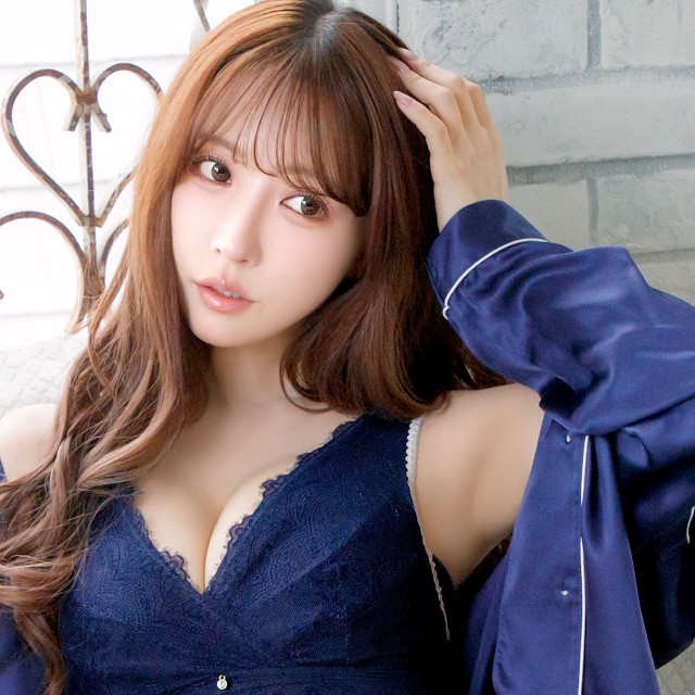 三上悠亜プロデュースのナイトブラブランド「Mieloa」新作が発売