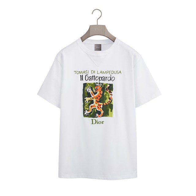 文学作品への惜しみない愛情を形にした、<br>ディオールのTシャツ。