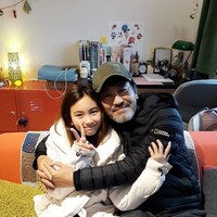 「7番房の奇跡」で共演したリュ・スンリョンとは現在も交流があるようだ（出典：カル・ソウォン Instagram）