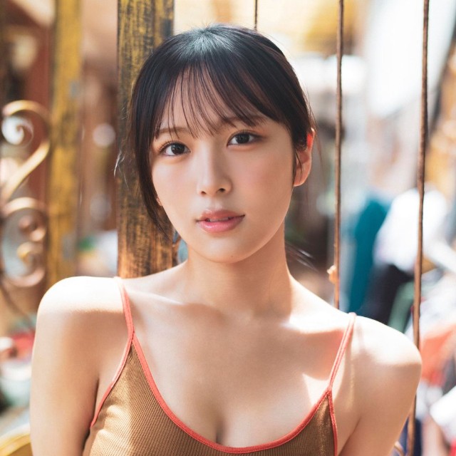 逢田珠里依　写真集「夏はジュリイ」先行カット©集英社／細居幸次郎