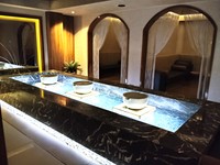 マッサージを終えたら休憩コーナーで紅茶を楽しめる