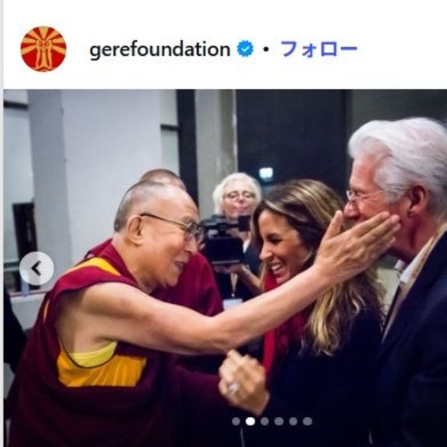 アレハンドラ・シルヴァのインスタグラム@gerefoundationより　夫リチャード・ギア、ダライ・ラマ14世