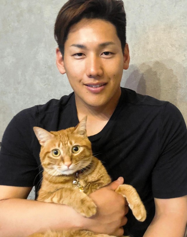 オリックス・吉田正尚選手と愛猫ブライスくん