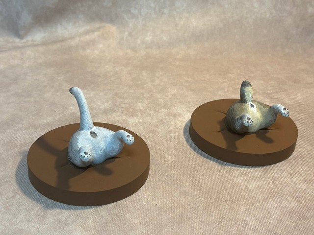 猫尻のカップ麺フタ押さえ（提供：造形作家いち。さん）