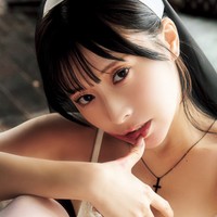 「週刊SPA!」（扶桑社）2025年4月15日発売号に登場した汐見まとい＝撮影／唐木貴央、ヘアメイク／海瀬志津奈（JULLY）、スタイリング／大橋みずな