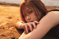 櫻井おとの 2nd写真集「感電」(小学館)より＝撮影：曽根将樹