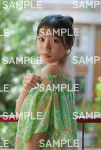 僕が見たかった青空 金澤亜美1st写真集「プロローグ」セブンネットショッピング限定表紙版購入特典ポストカード（A・B共通）