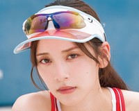 都丸紗也華（撮影：Takeo Dec.　 ヘアメイク：澤田果歩（GiGGLE）　スタイリング：毛塚由恵）