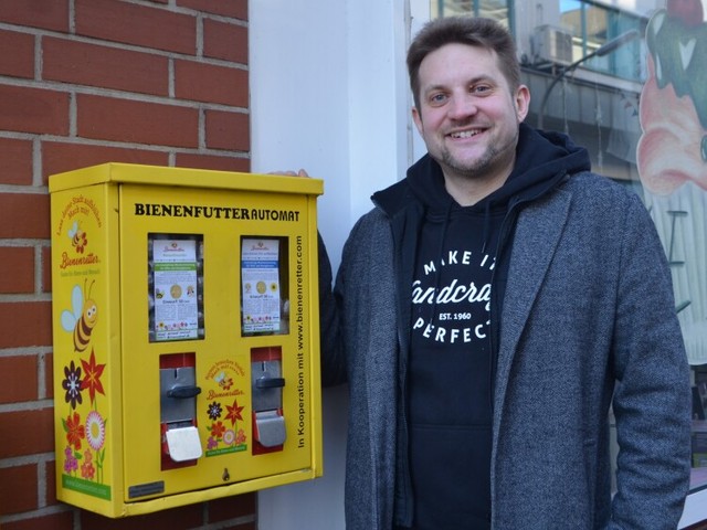 ドイツ発ハチのための自動販売機　「ガチャガチャ」をアップサイクル　生息地増やせ