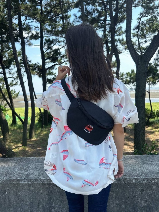 田原さんが展開する深海魚ブランドLavca.mのシャツ（田原さん提供）