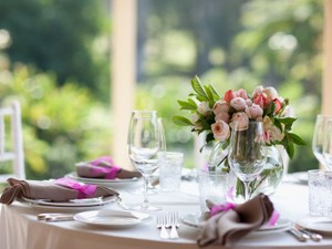 結婚・子育て資金の生前贈与　１千万円までは挙式や不妊治療にも