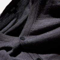 約19.5マイクロンの極細メリノウールを100％使用し、美しい光沢感となめらかな肌ざわりを実現。（提供写真）