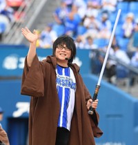 ジェダイ姿で現れた森川智之