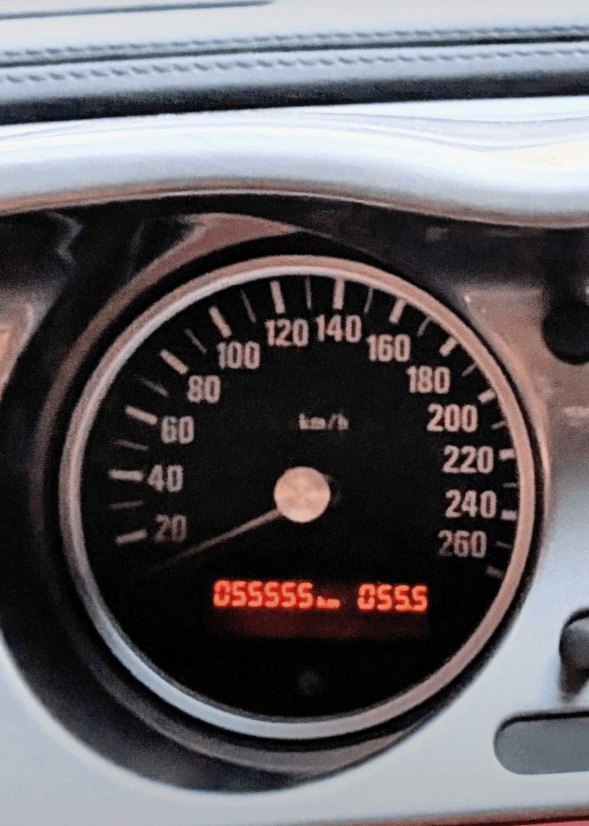 BMWの走行距離が“5並び”に＝オール巨人（@HgZ6F9iFfu06Xw2）さんのXより