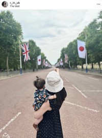 イギリス在住6年目の日本人女性「RINA」さん（本人のインスタグラムから）