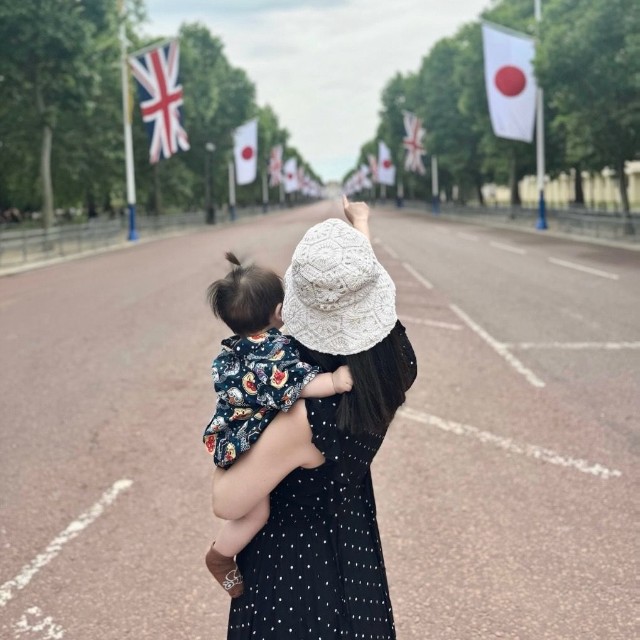 イギリス在住6年目の日本人女性「RINA」さん（本人のインスタグラムから）